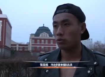 从双方近期的状态对比来看，埃弗顿最近6场比赛有5场取得不败战绩；纽卡斯尔联最近3场比赛保持不败战绩。
